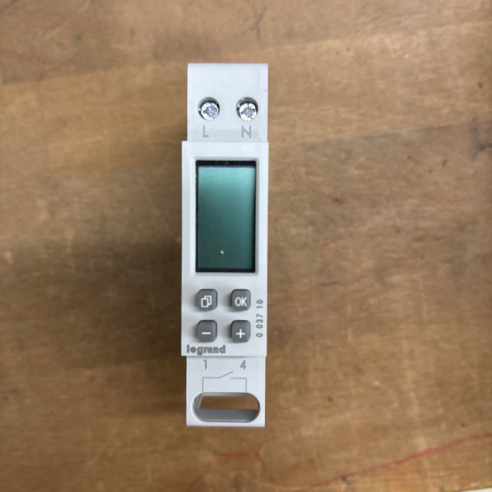 Legrand MicroRex D11 Basic – Digitale Wochenzeitschaltuhr (003710)